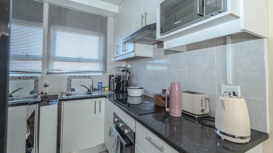 2 Bedroom Property for Sale in Sunset Glen Western Cape